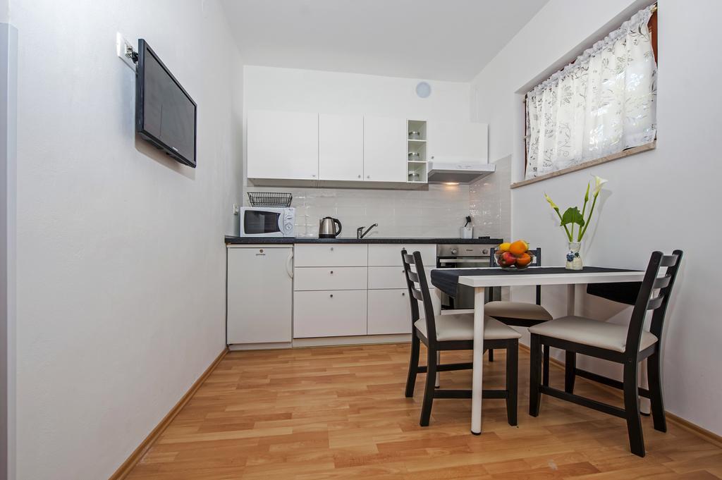 Apartments Severina Rovigno Esterno foto